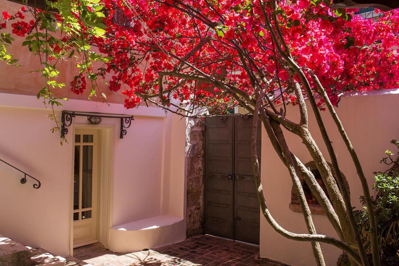 Lefkada Town Traditional House / Cozy Yard 외부 사진